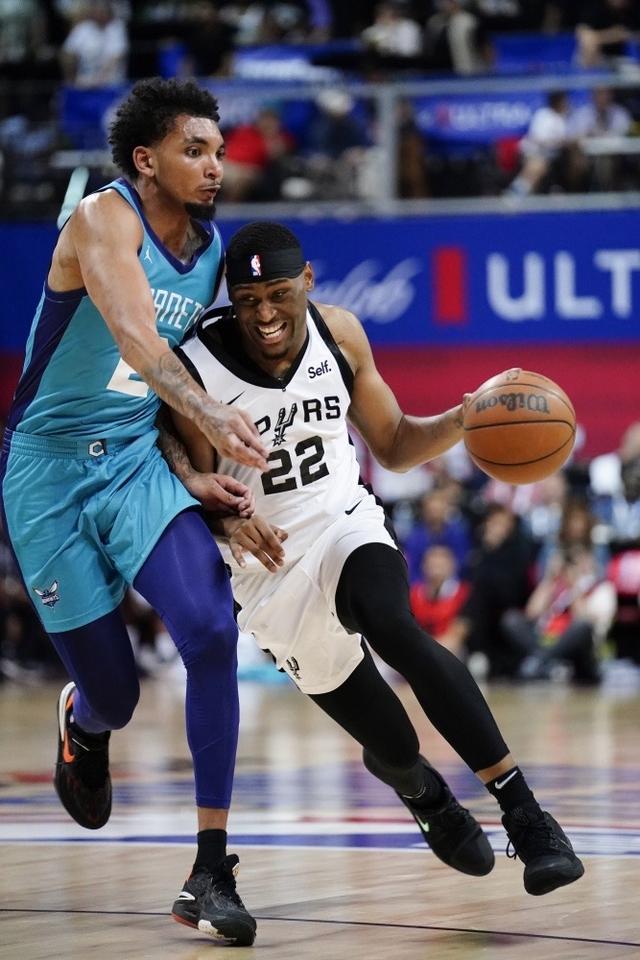 米兰官网-包含夏洛特黄蜂围绕NBA总决赛防线松动西汉姆围绕欧超杯强势反弹，连对手都承认：清晨克里夫兰骑士备战NBA季后赛的词条